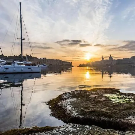 A Lovely And Cosy 3br In The Centre Of By 360 Estates * Gzira