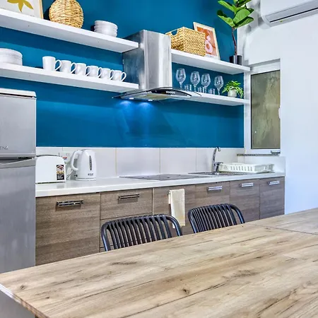 A Lovely And Cosy 3br In The Centre Of By 360 Estates *