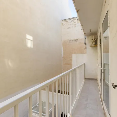 A Lovely And Cosy 3br In The Centre Of By 360 Estates Gzira