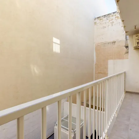 A Lovely And Cosy 3br In The Centre Of By 360 Estates